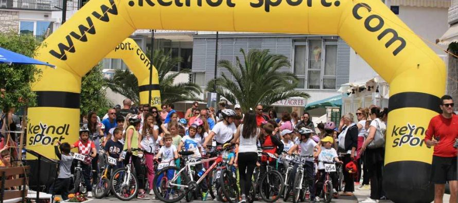 Poljaci bicikliraju uz BK Primošten