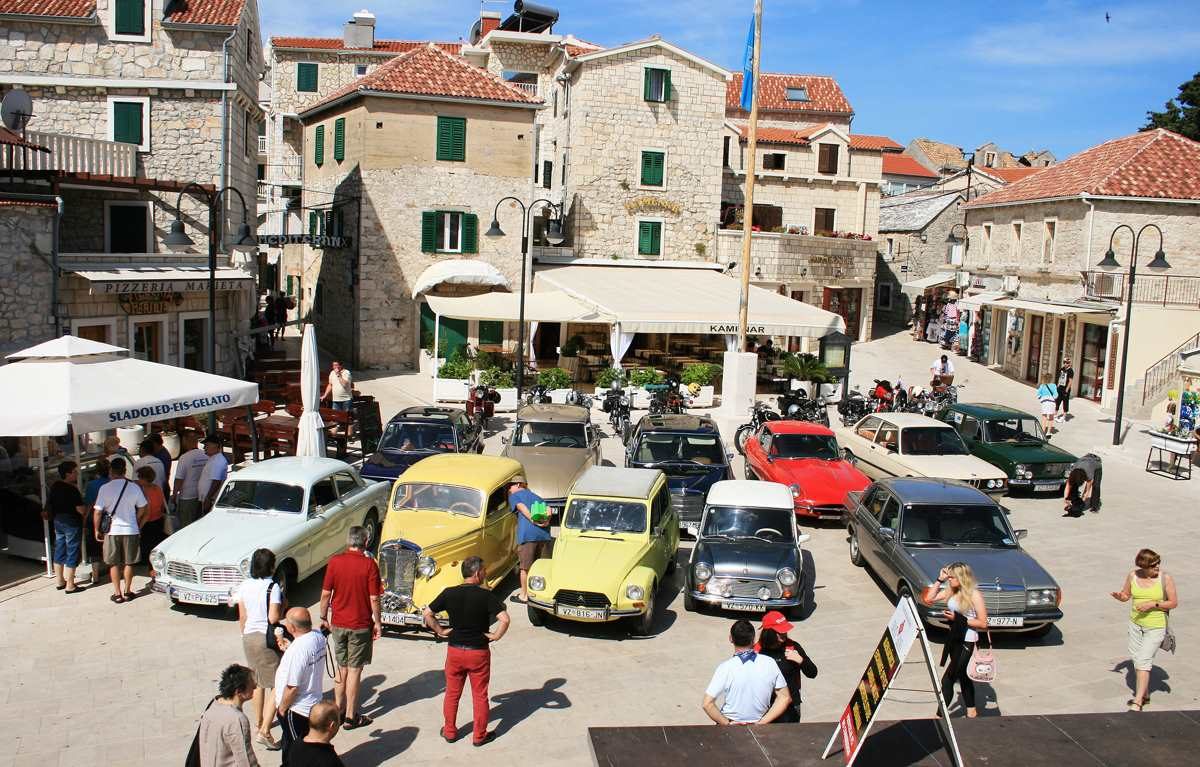 Oldtimeri na Rudini unijeli dašak prošlosti