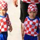 Cijeli Primošten u crveno-bijelim kvadratićima