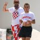 Cijeli Primošten u crveno-bijelim kvadratićima