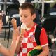 Cijeli Primošten u crveno-bijelim kvadratićima