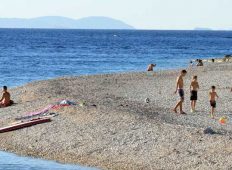 Zadnji dan listopada, a na plažama guštaju kupači