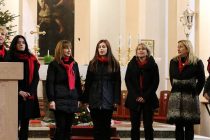 FOTO/VIDEO:Božićni koncert domaćih klapa i zborova