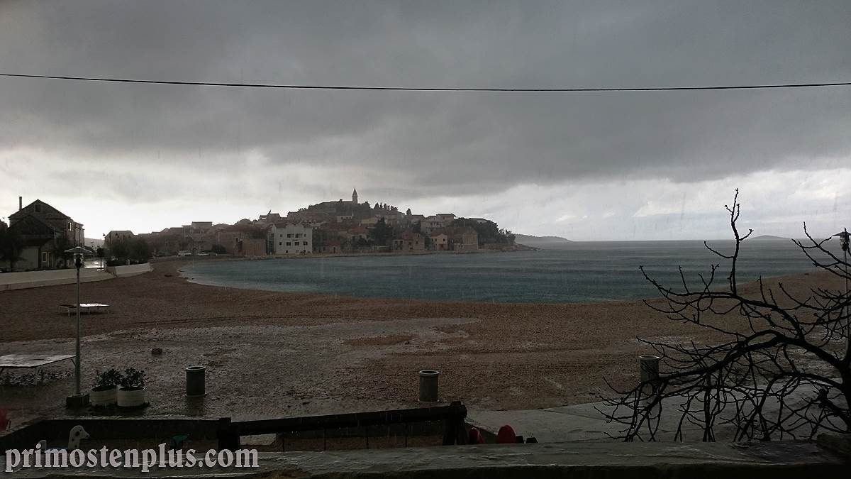 Velike oborine u Primoštenu