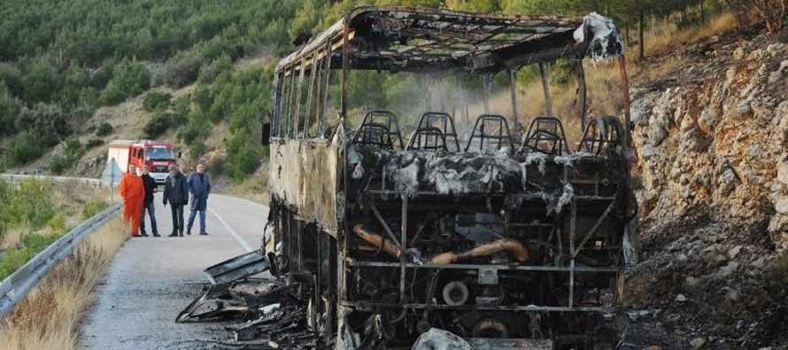 Izgorio ATP-ov autobus u Primoštenu Burnjem: Planula i okolna šuma pa se vozač nagutao dima