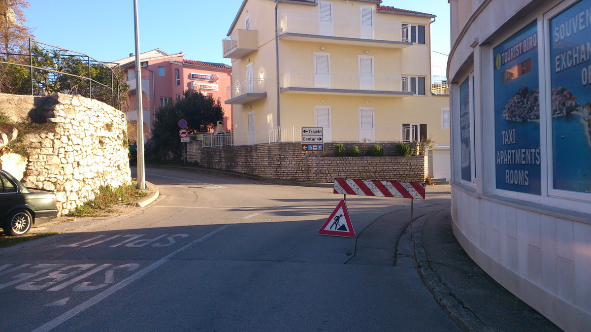znak na cesti
