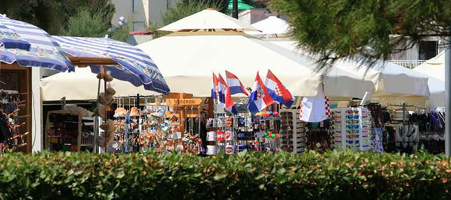 štandovi u primoštenu