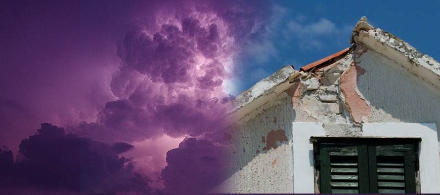 Munja pogodila vrh krova u Primoštenu