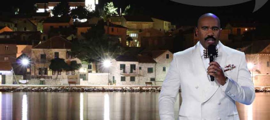 FORA PLUS – Steve Harvey