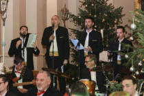FOTO: Održan božićni koncert Puhačkog orkestra Primošten i klape Kampanel
