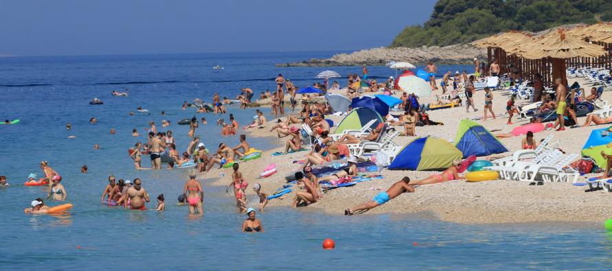 Kampanja “The Vacation You Deserve Is Closer Than You Think”