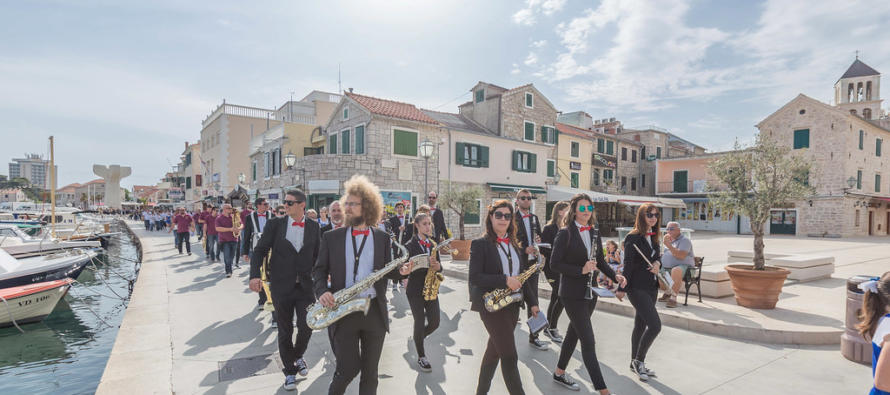 Novi predsjednik Zajednice puhačkih orkestara sjeverne i srednje Dalmacije je Vodičanin Ante Cukrov, a nova je tajnica Primoštenka Ivana Šarić