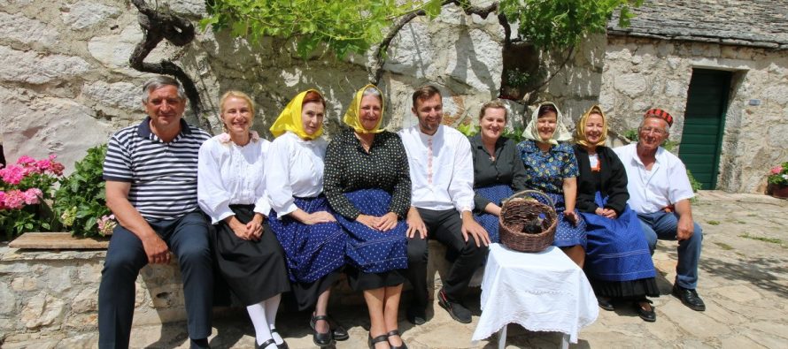 Postani član Udruge “KRČ” Primošten! 