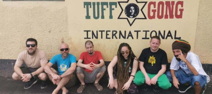 Upoznajte Brain Holidays i glazbu našeg Marka Gaćine