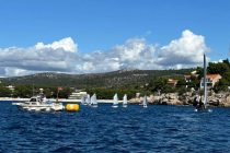 F18 regata katamarana