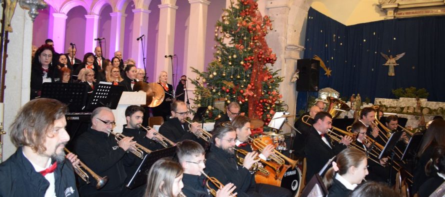 Božićni koncert naših glazbara