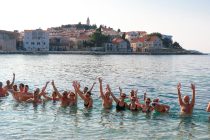 Novogodišnjom banjadom hrabri Primoštenci čestitali svima ulazak u Novu godinu
