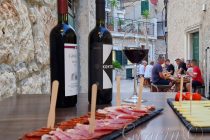 VEČER DALMATINSKOG PRŠUTA U VINARIJI GRACIN četvrtak, 18. 06. u 20:00 h