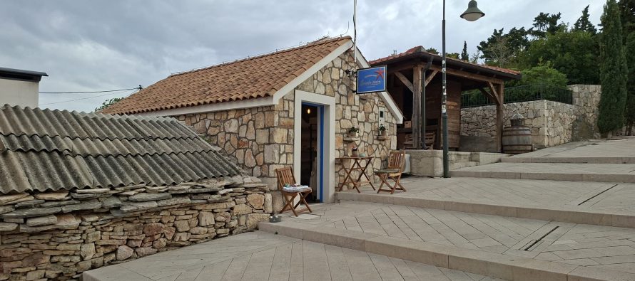 Suvenirnica traži osobu za sezonski rad!